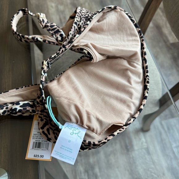 NWT! Kona Sol Leopard Print Square Neck Bikini
Top - Medium (8-10) - Picture 8 of 14